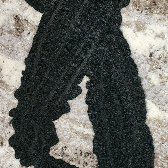 Black Knitted Infinity Scarf - Picture 2 of 3